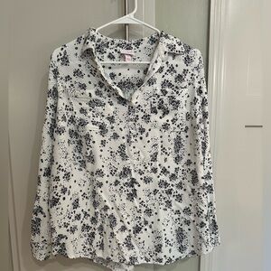 Maternity: Women's Black and White Floral Top